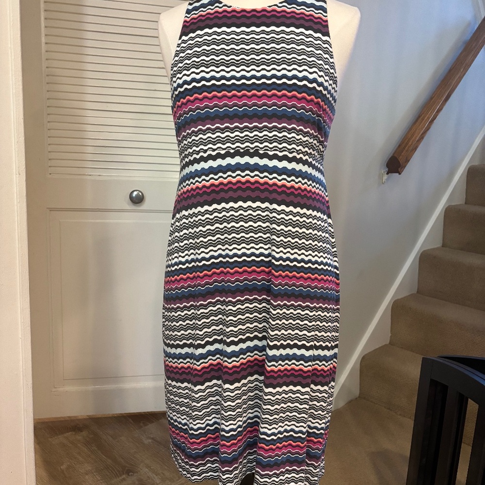Athleta Santorini dress with wavy stripes - size L